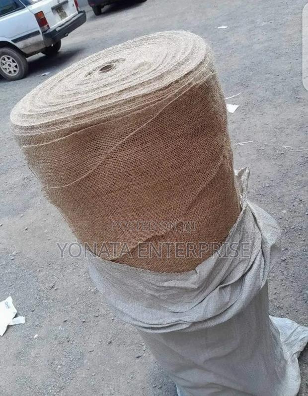 Hessian Cloth (1.2m * 100m) 11oz Smallest Holes