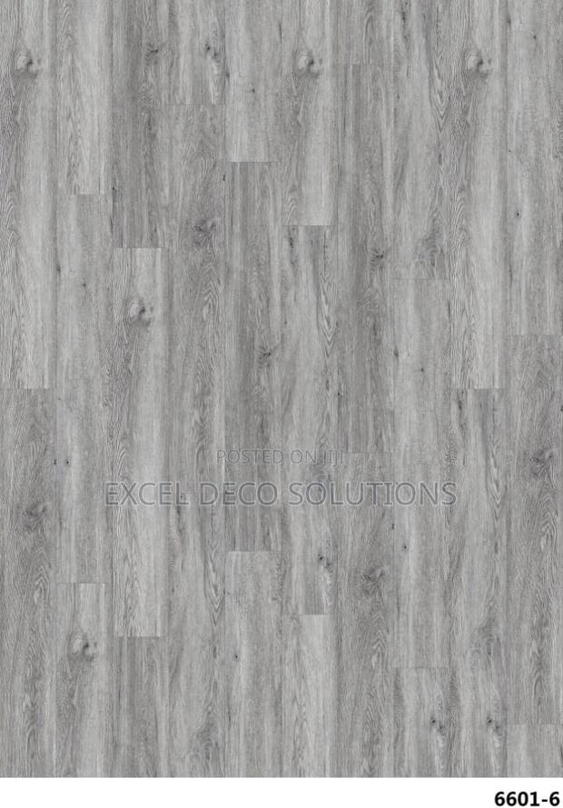 Elegant SPC Flooring – Wood Look, Tough Performance