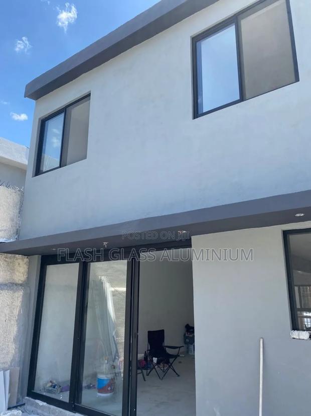 Aluminium Multi-Track Sliding DoorsAnd Windows - thumbnail 3