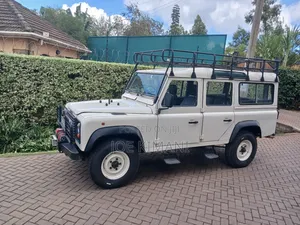 Land Rover Defender 1995 White