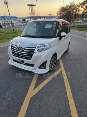 Toyota Roomy 2018 White