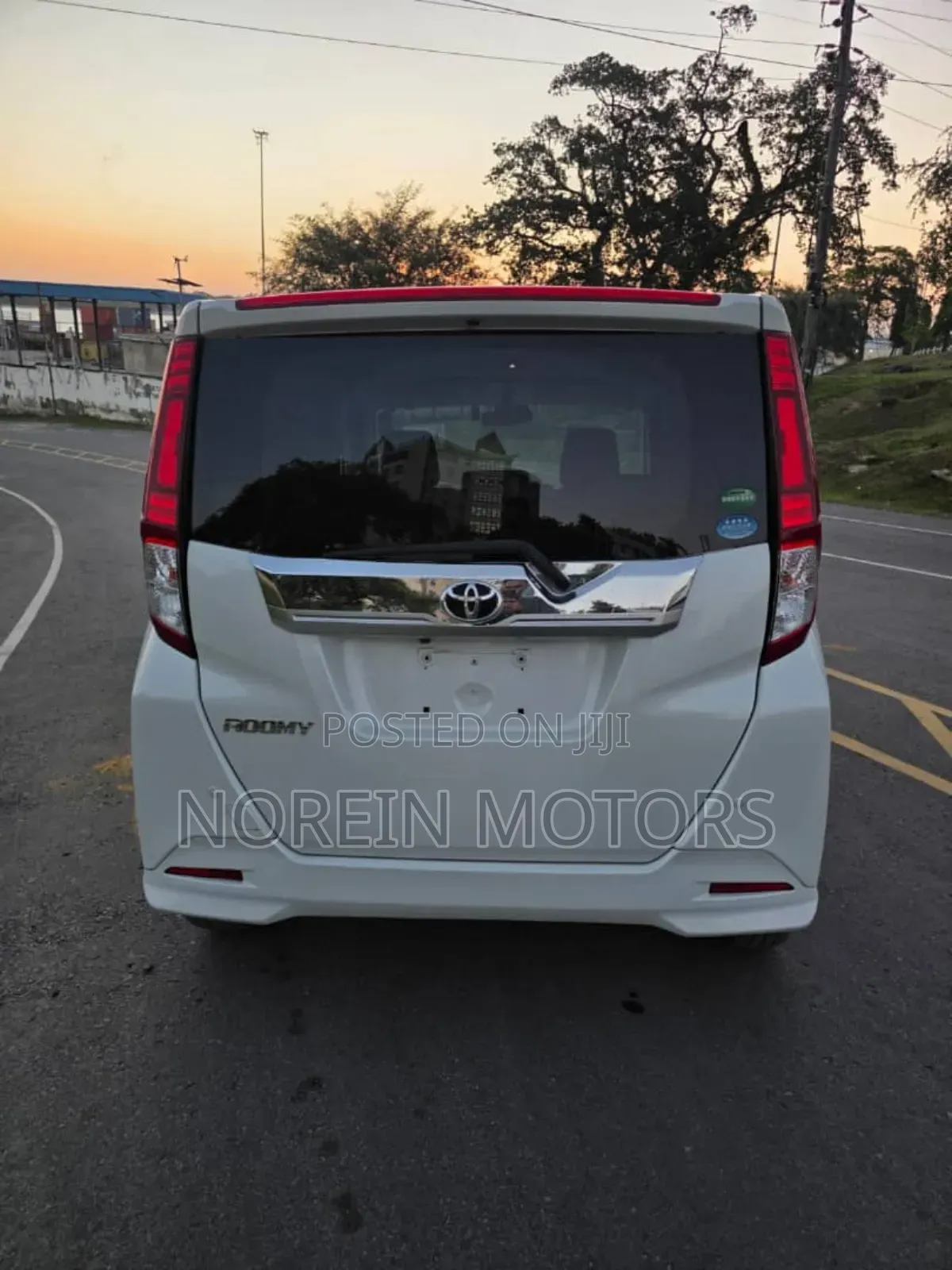 Toyota Roomy 2018 White