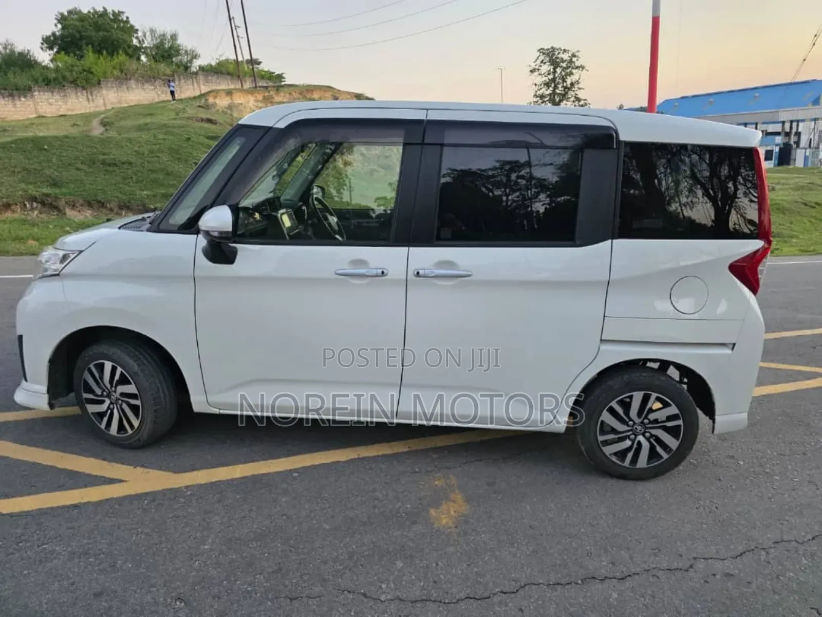 Toyota Roomy 2018 White