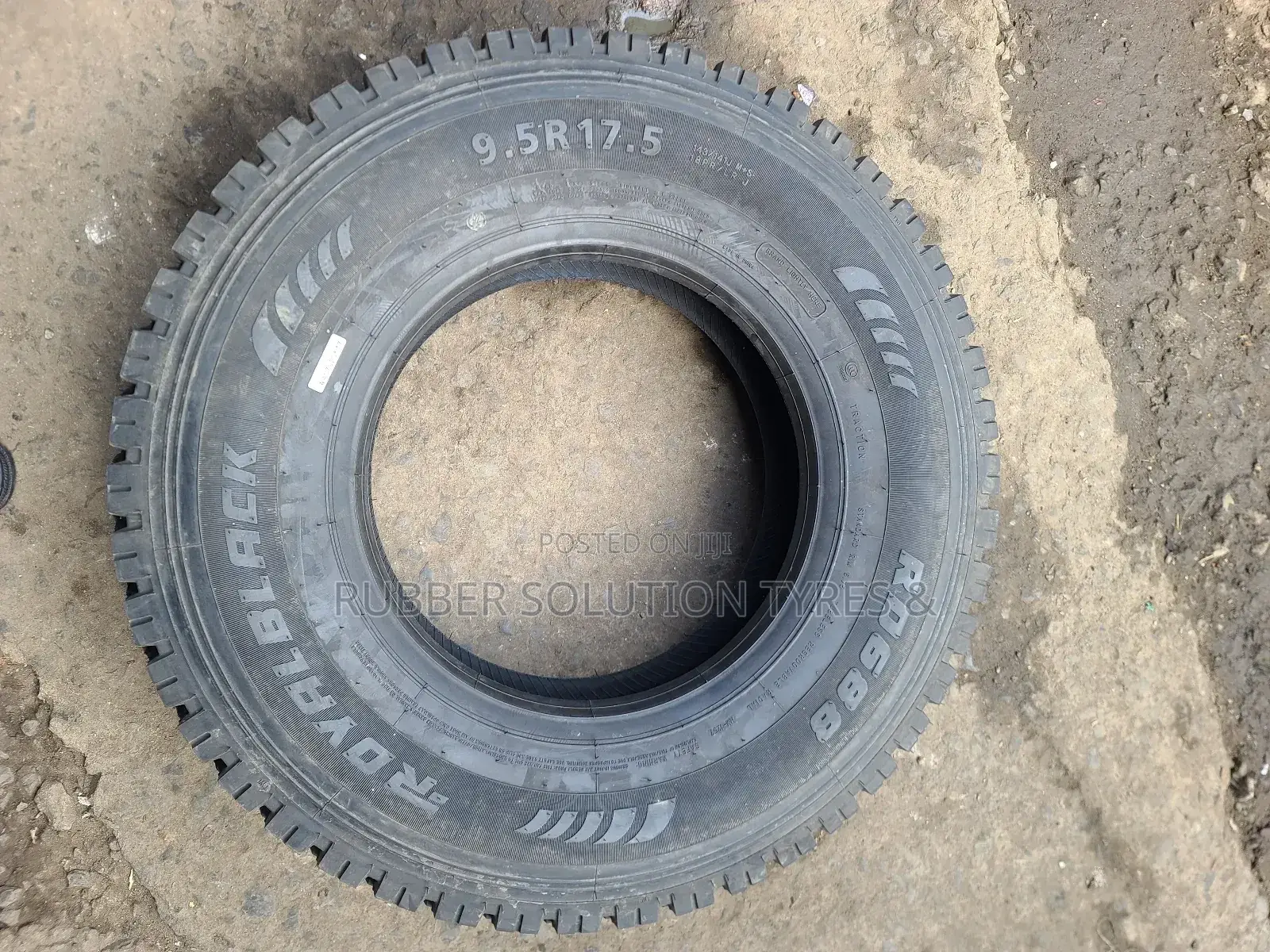 9.5r17.5 Royalback Tires 18pr