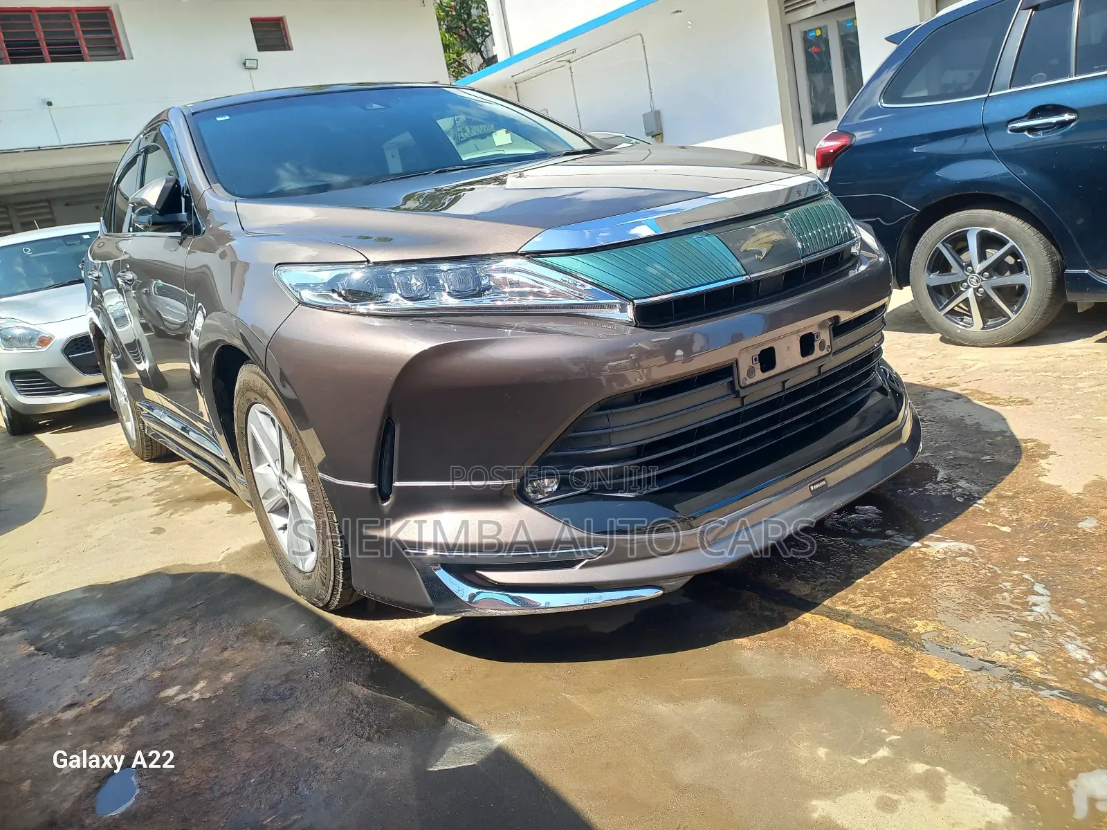 Toyota Harrier 2.0 2019 Gray