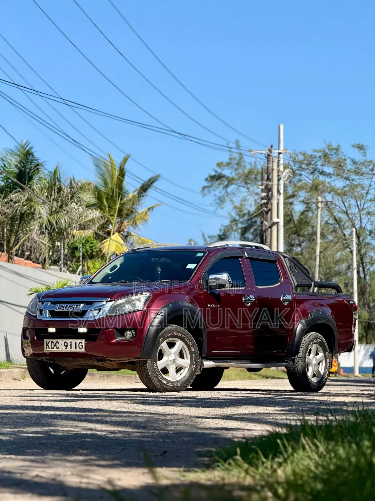 Isuzu D-MAX 2014 Pink