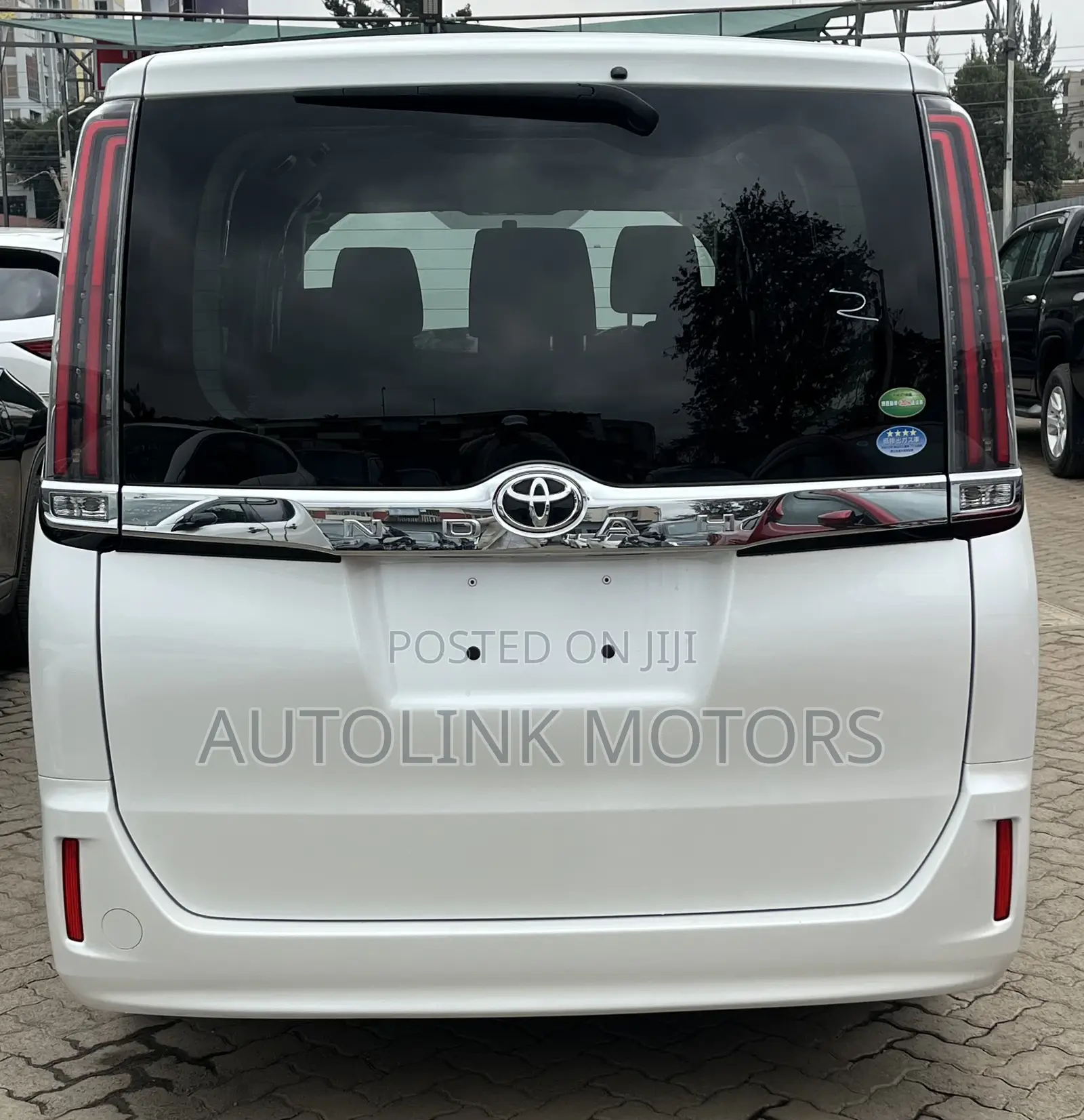 Toyota Noah 2.0 FWD (8 Seater) 2019 White