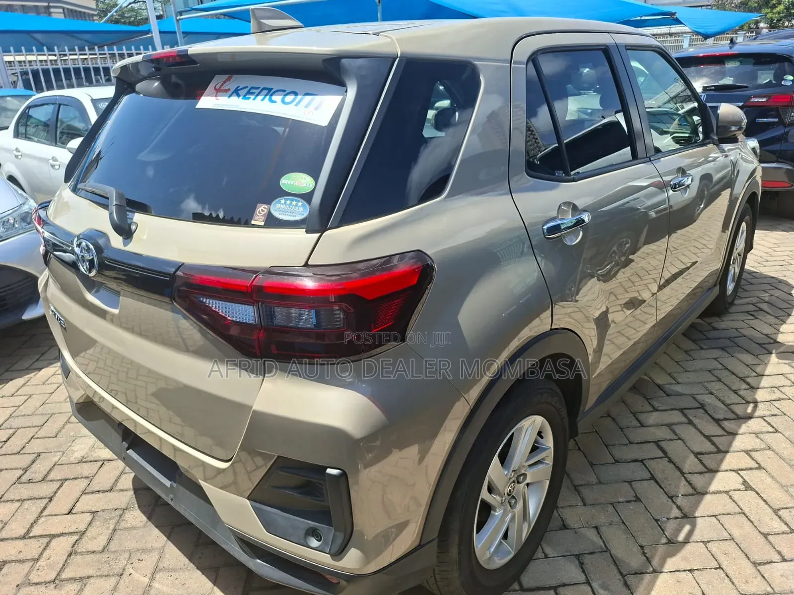 Toyota Raize 1.0 FWD 2019 Beige