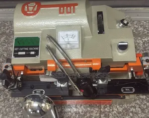 Professional Key Cutting Machine/Key Cutting Machine