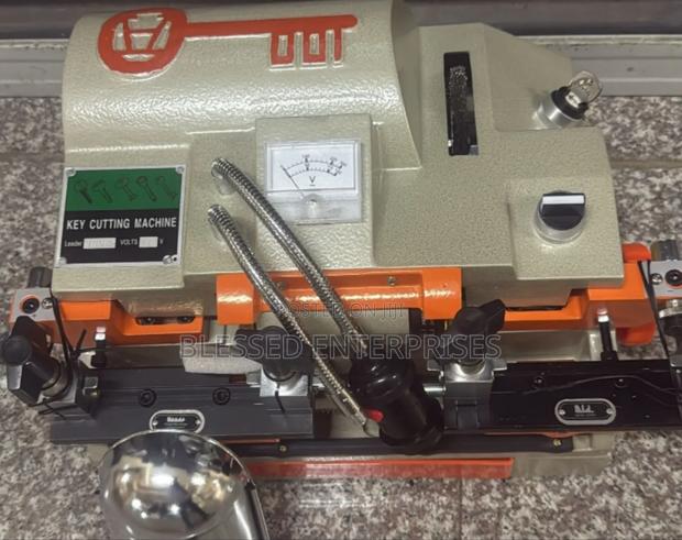 Professional Key Cutting Machine/Key Cutting Machine - main view