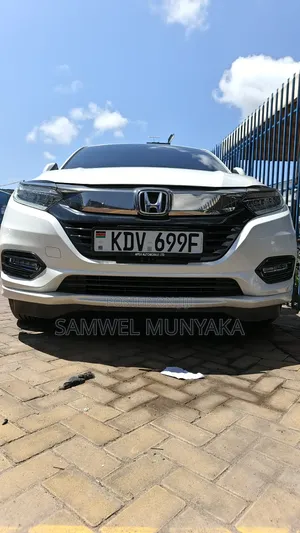 Honda Vezel 1.5 Hybrid 4WD 2019 White