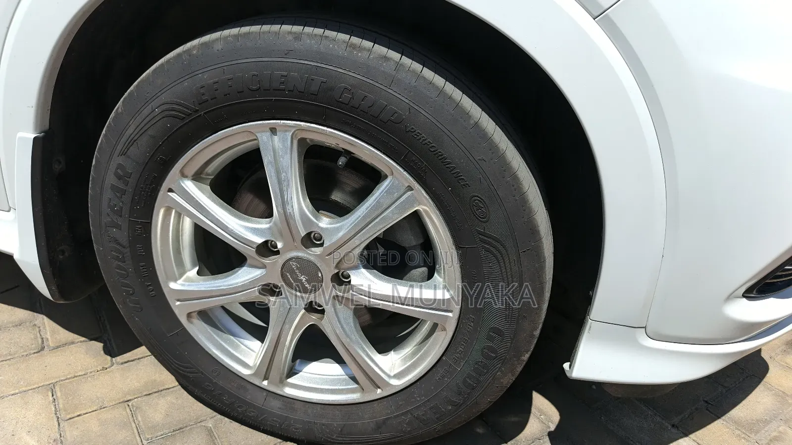 Honda Vezel 1.5 Hybrid 4WD 2019 White