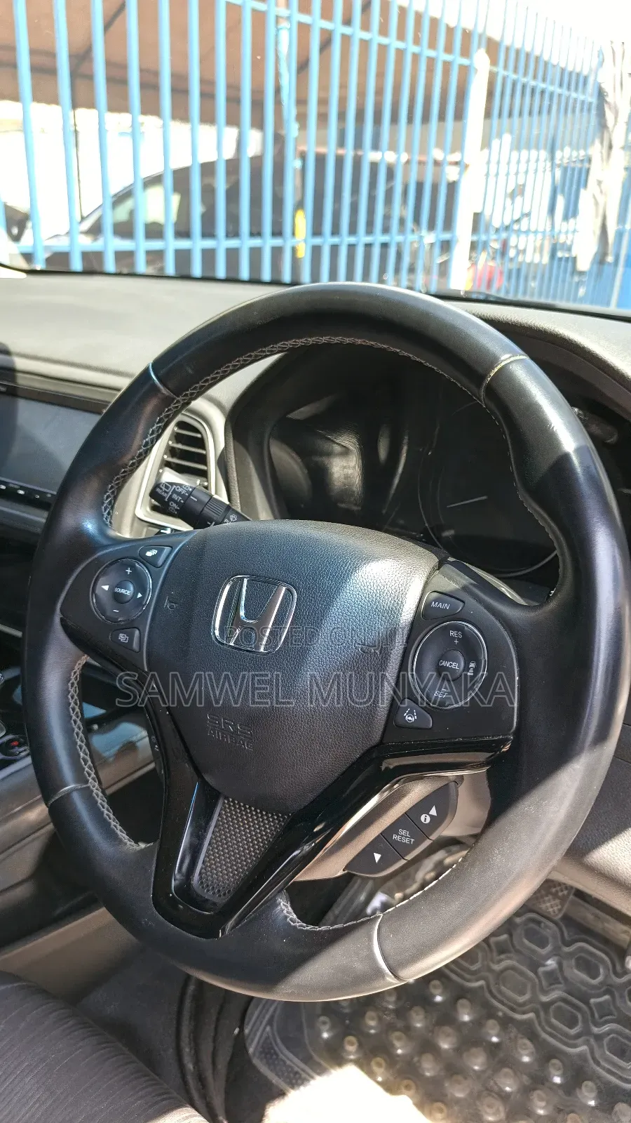 Honda Vezel 1.5 Hybrid 4WD 2019 White