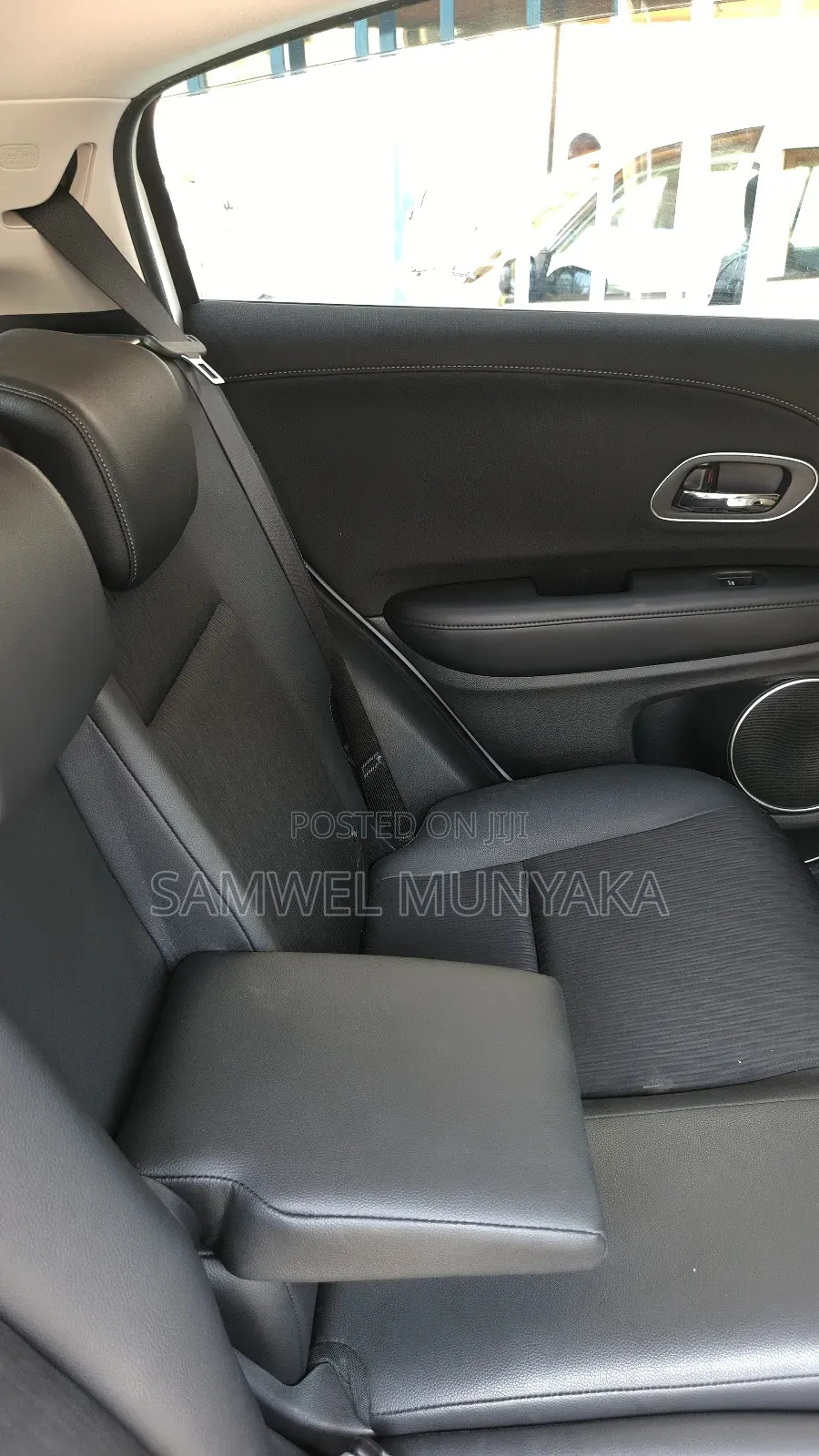 Honda Vezel 1.5 Hybrid 4WD 2019 White
