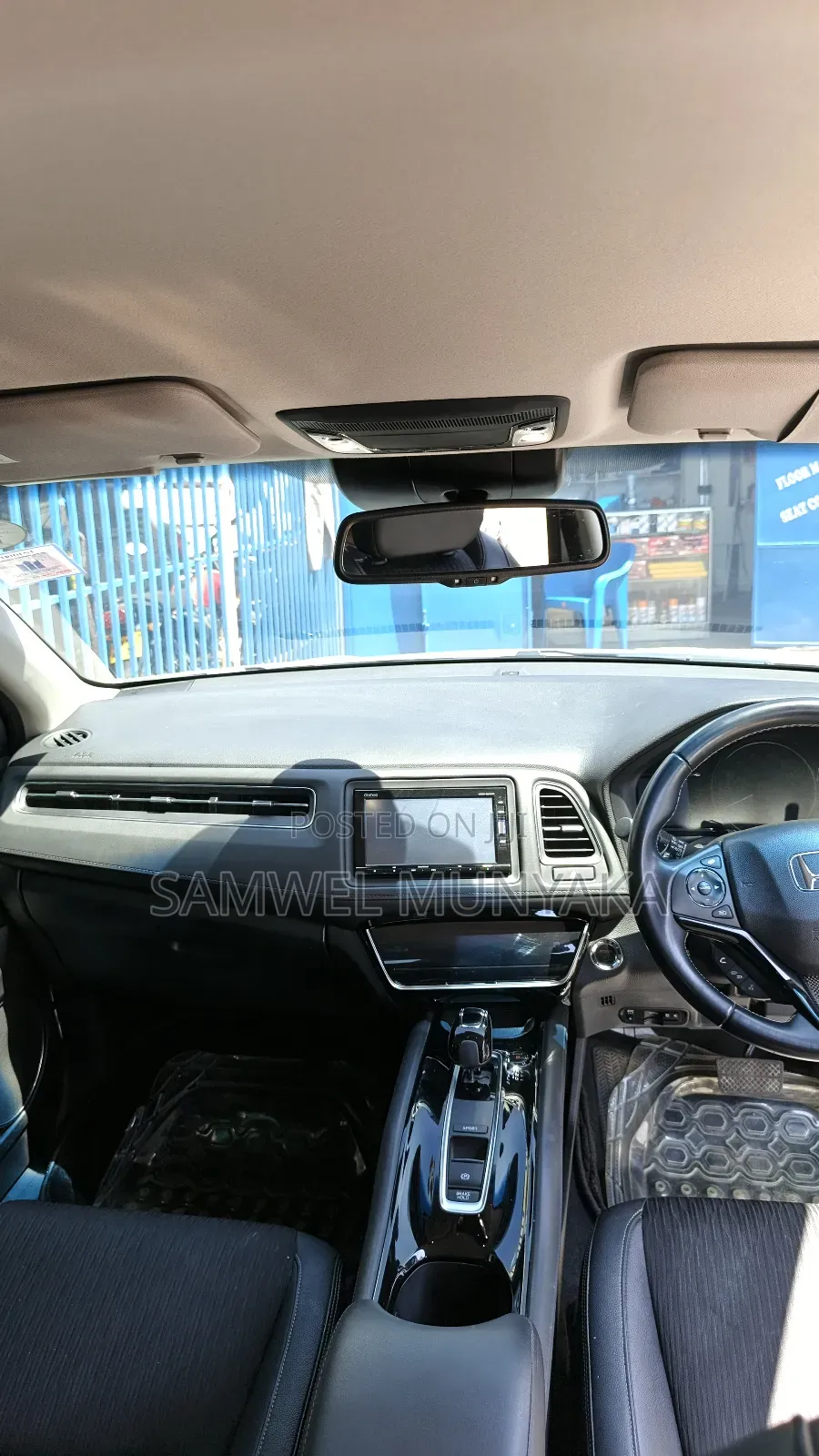 Honda Vezel 1.5 Hybrid 4WD 2019 White