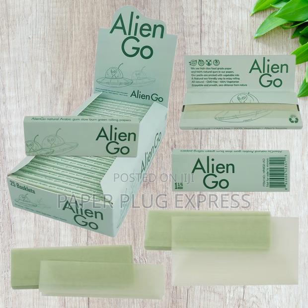 Alien Go Green Rolling Papers – 11⁄4 Size - main view