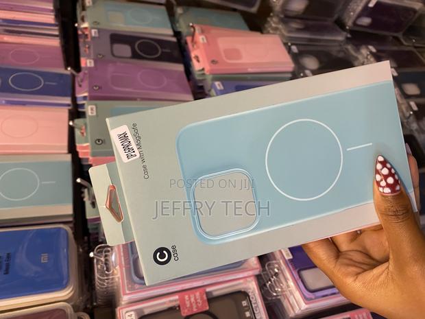 Misert iPhone 16 Pro Max Case Magsafe Pc+Liquid Silicone - thumbnail 3