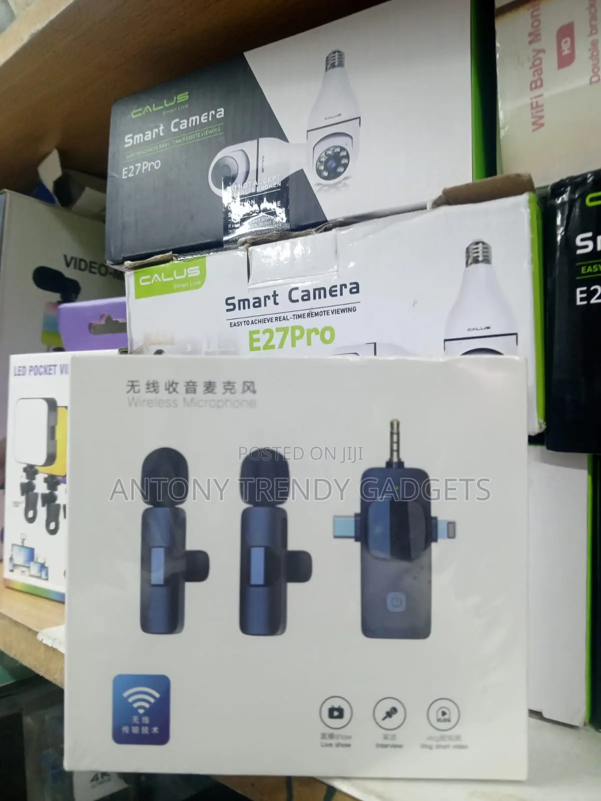Plug & Play 3-in-1 Wireless Mic Set For iPhone & Android