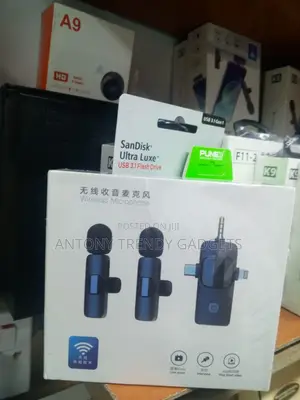 3-in-1 Wireless Lavalier Microphone (3.5mm Round Jack)
