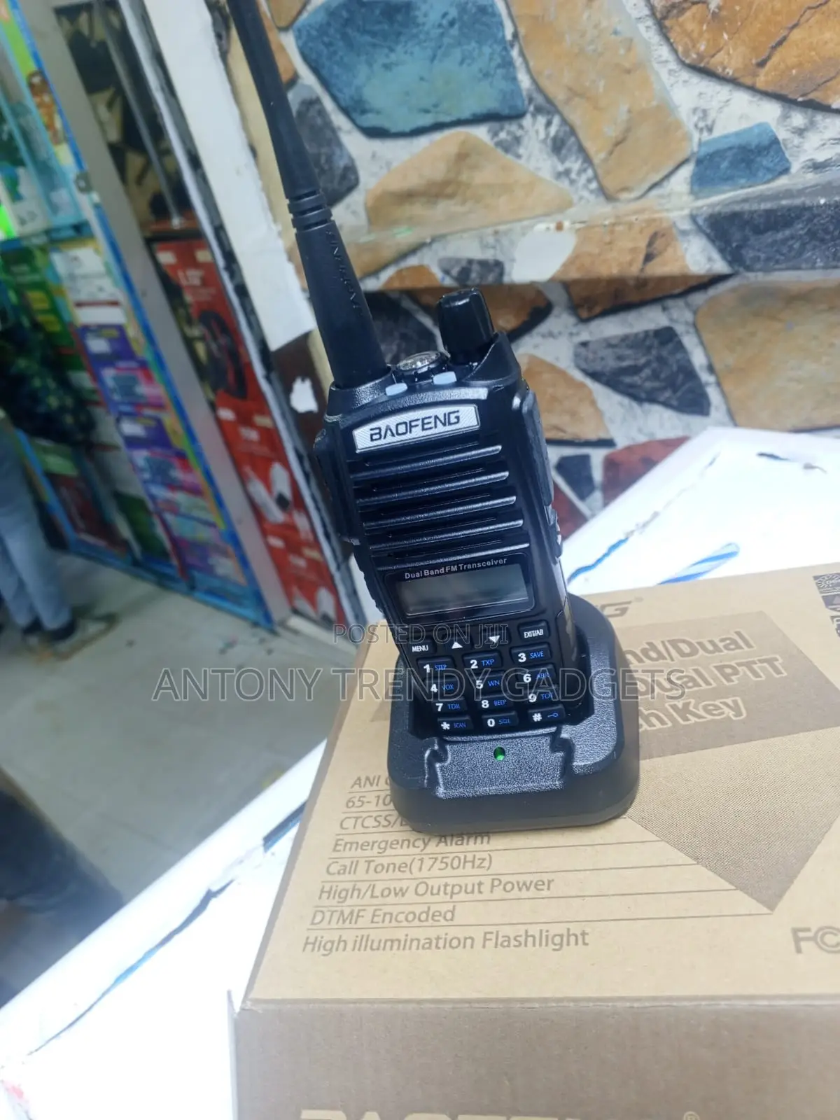 Baofeng Uv-82 Dual Frequency Rechargeable Handheld Radio