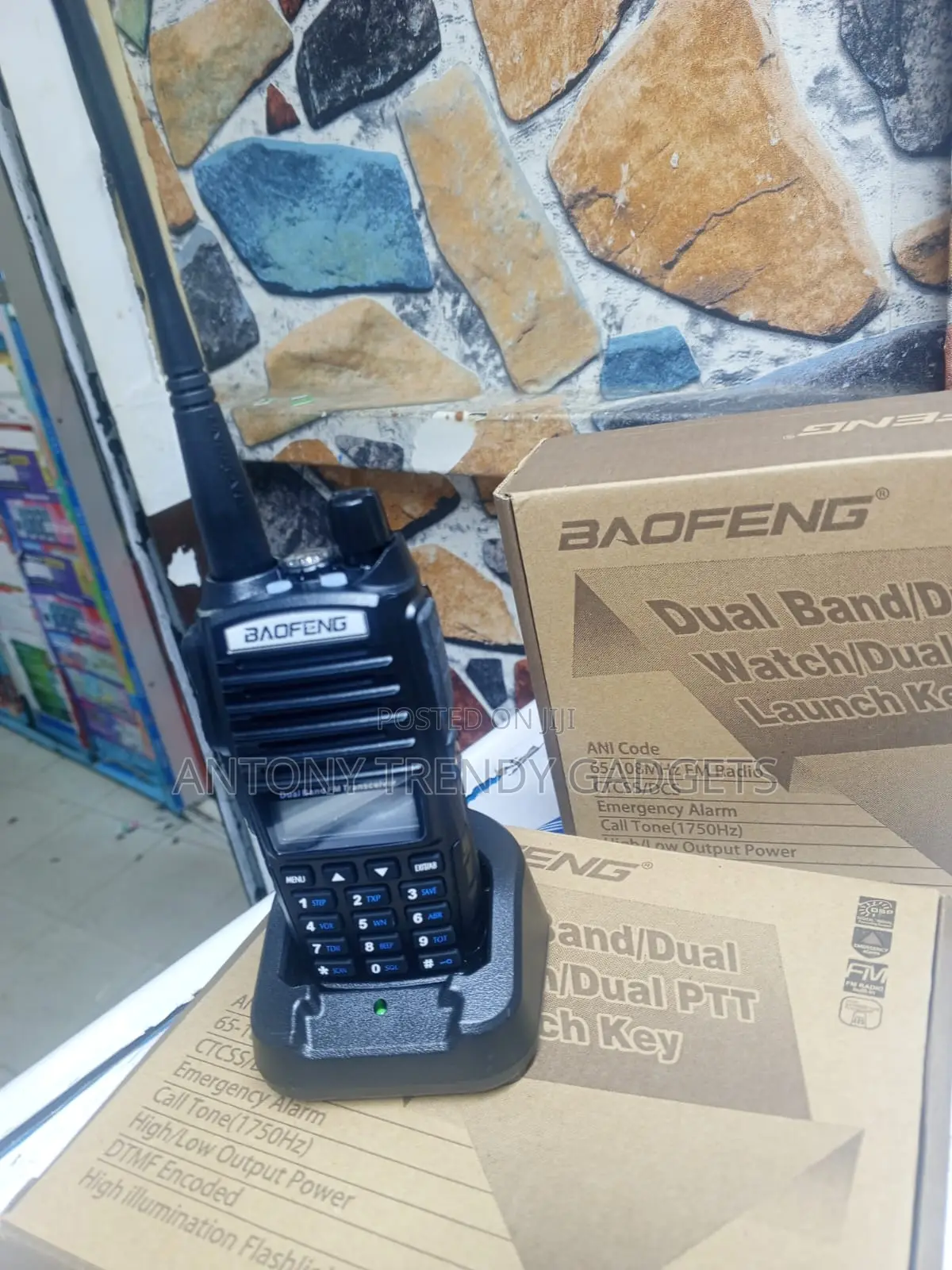 Baofeng Uv-82 Dual Frequency Rechargeable Handheld Radio