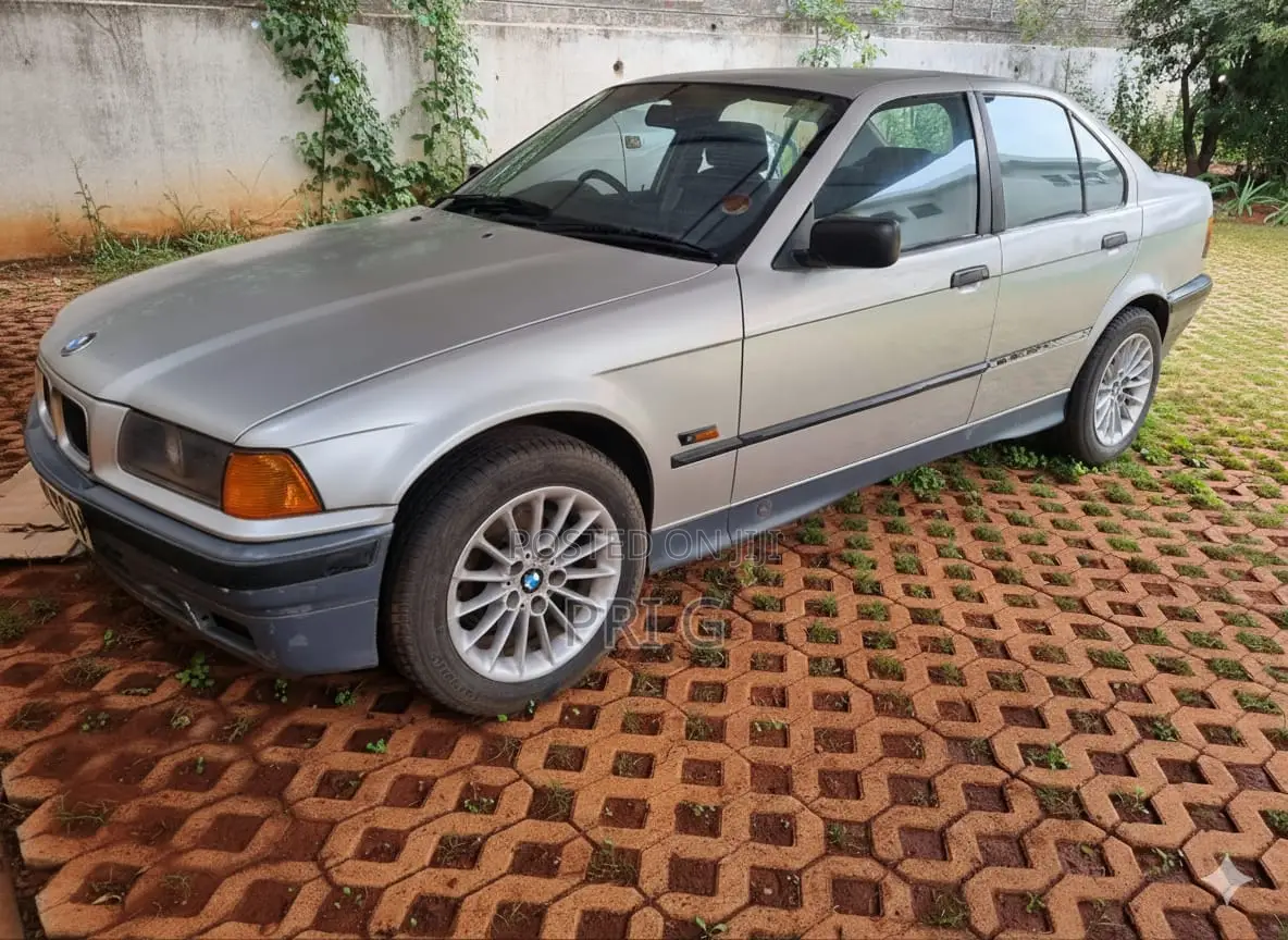 BMW 316i 1992 Gray