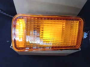 Nissan Ud/ Mk210 Truck Front Lamp
