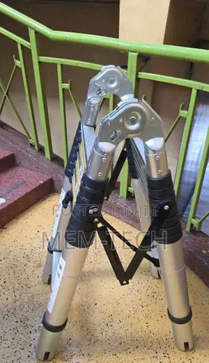 Strong Double Sided Telescopic Ladders 2.8m+2.8m
