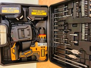 Dewalt Cordless Drill With Metallic Chuck 118v Battery 10cell - thumbnail 2