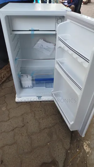 Ramtons Single Door Fridge 90litres Rf214