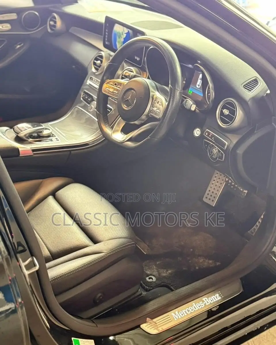 Mercedes-Benz C200 2019 Green