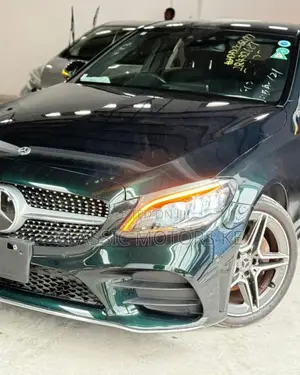 Mercedes-Benz C200 2019 Green