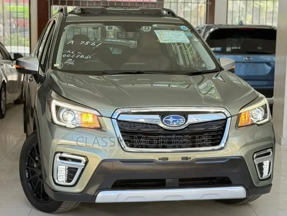 Subaru Forester Premium AWD 2019 Green