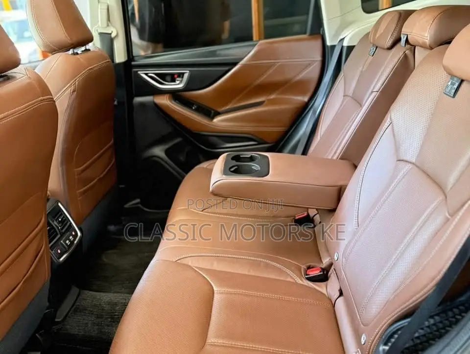 Subaru Forester Premium AWD 2019 Green