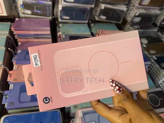 Tradee Liquid Silicone Magsafe Protective Phone Case for iPhone 15 Pro - thumbnail 3