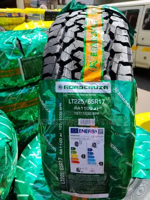 Roadcruz 225/65r17 a/T