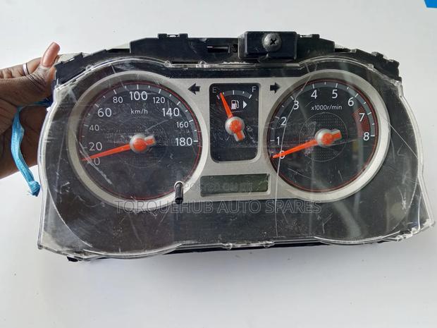 Nissan Note 2006 E11 Clock