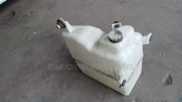 Dust Collector Toyota Noah Zrr70
