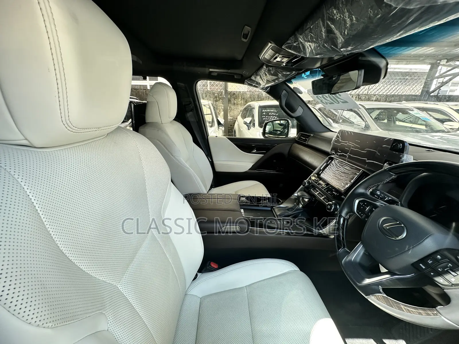 Lexus LX 600 2023 Gray