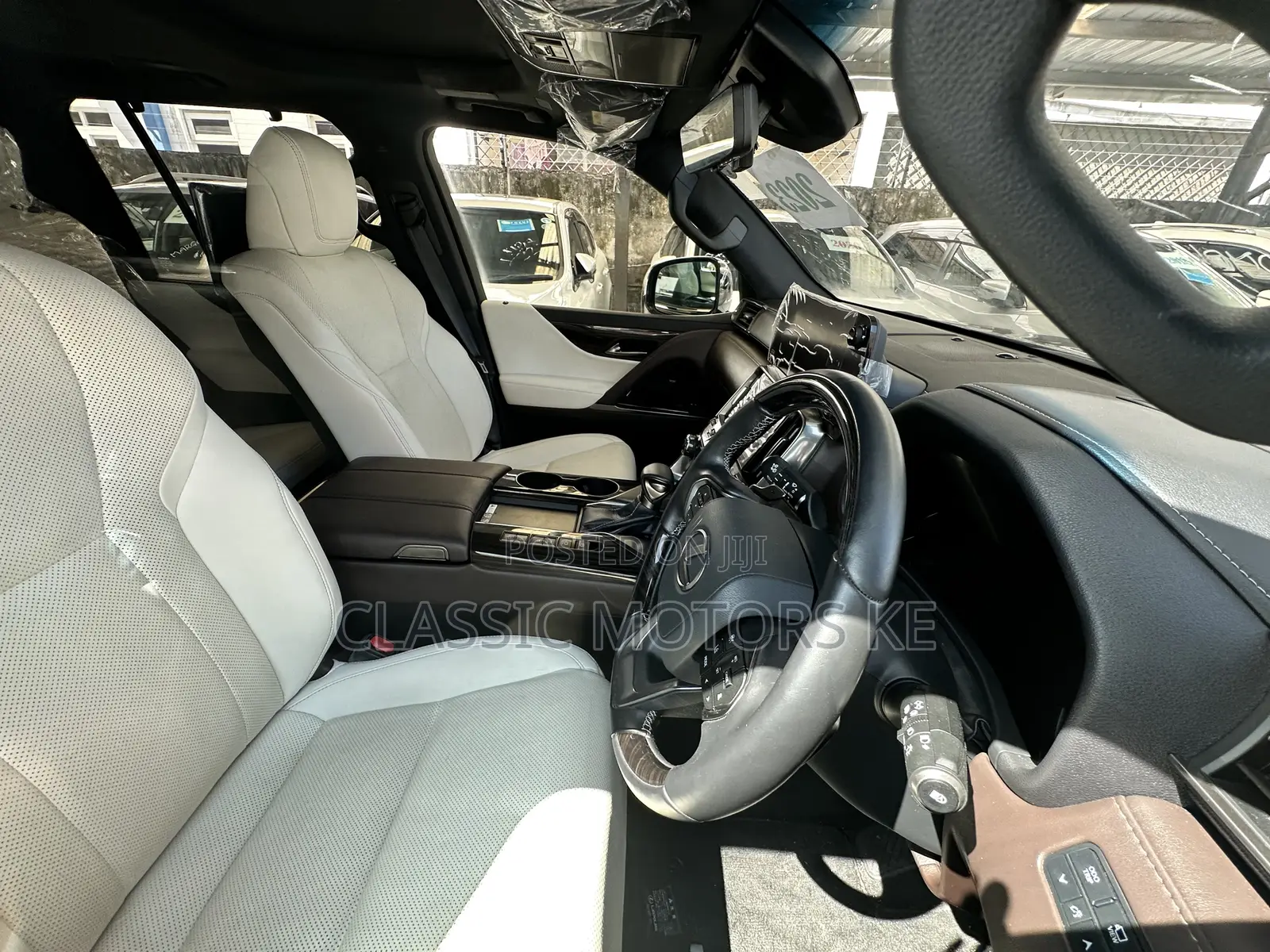 Lexus LX 600 2023 Gray
