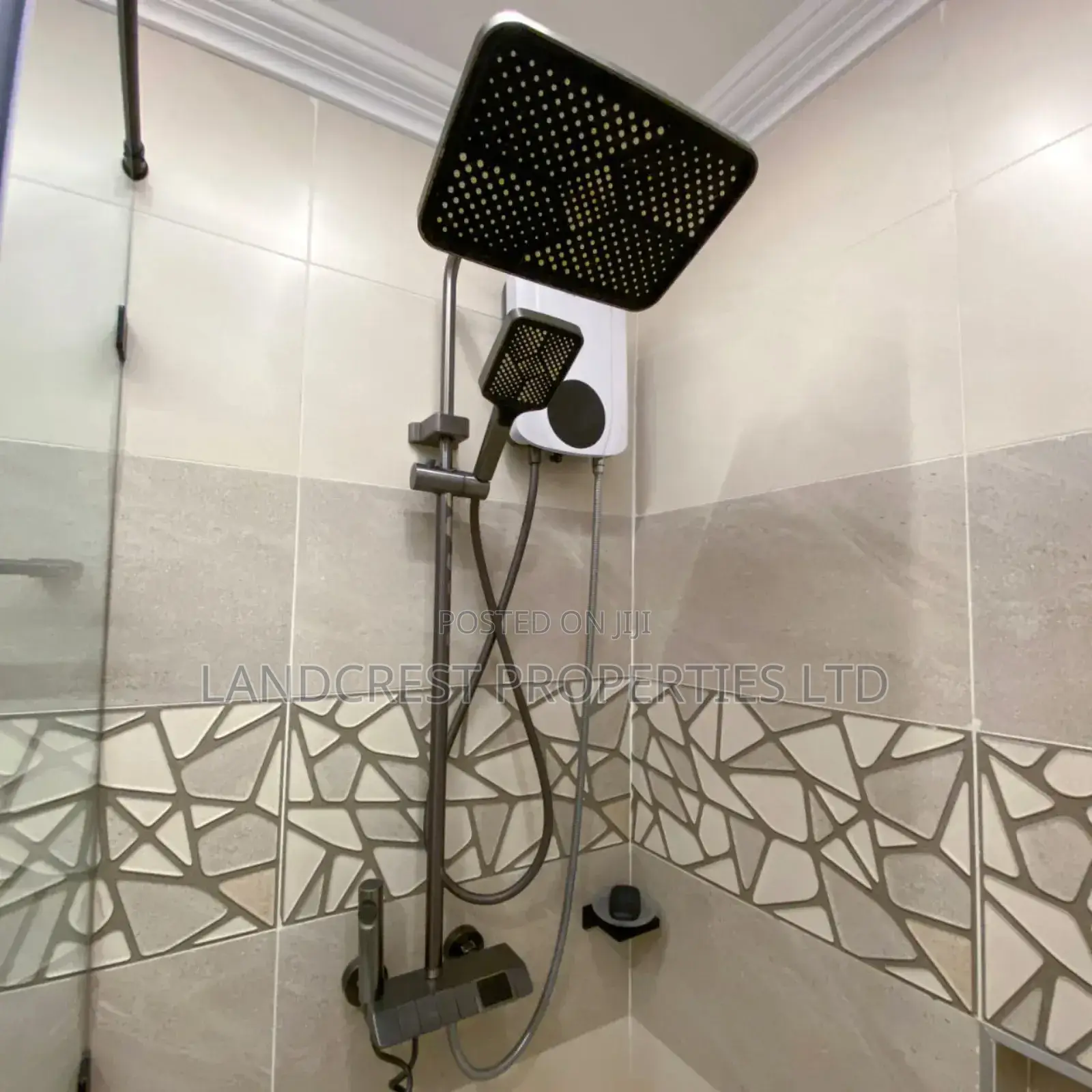 3bdrm Apartment in Lavington for sale