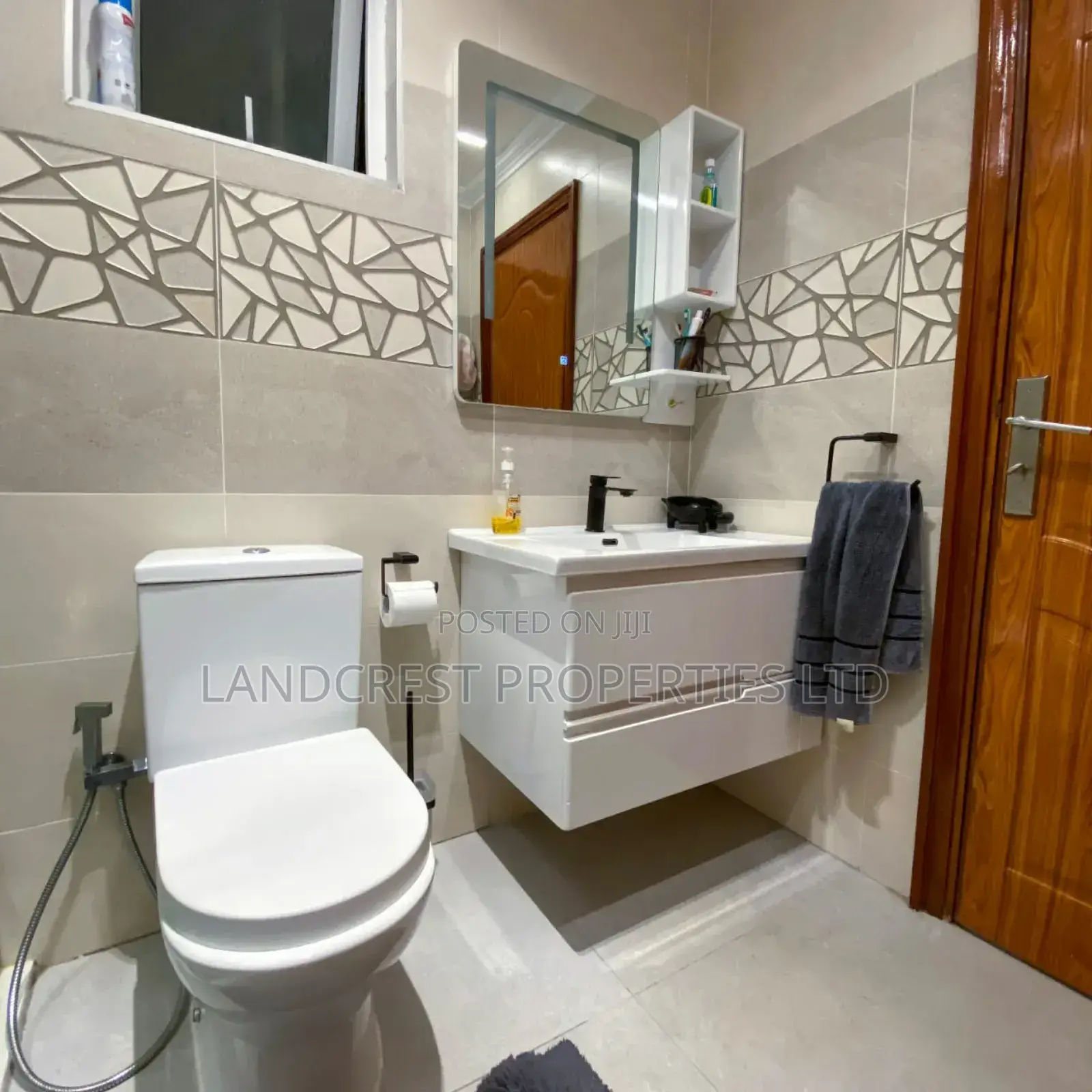 3bdrm Apartment in Lavington for sale