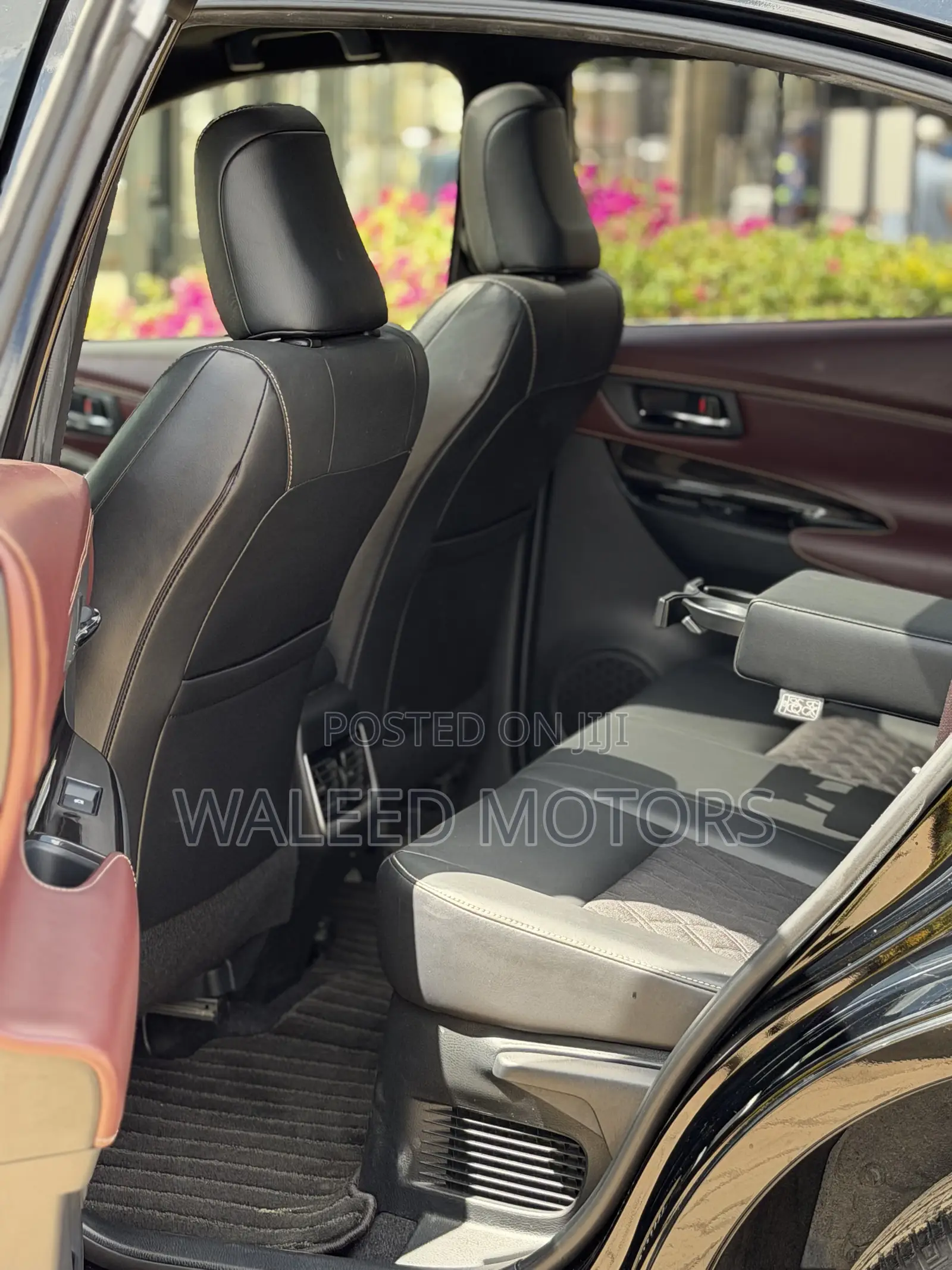 Toyota Harrier 2.0 2019 Black