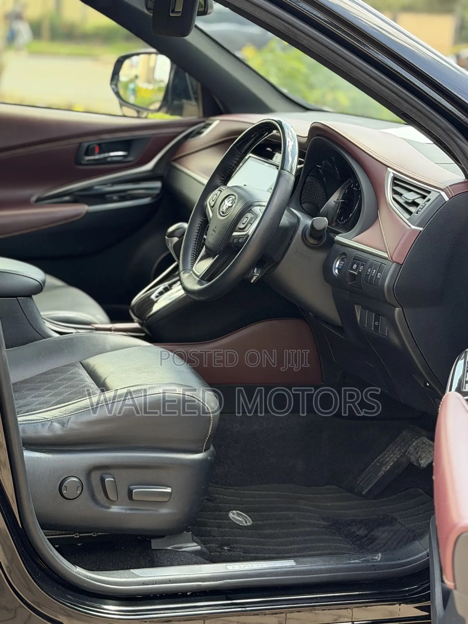 Toyota Harrier 2.0 2019 Black