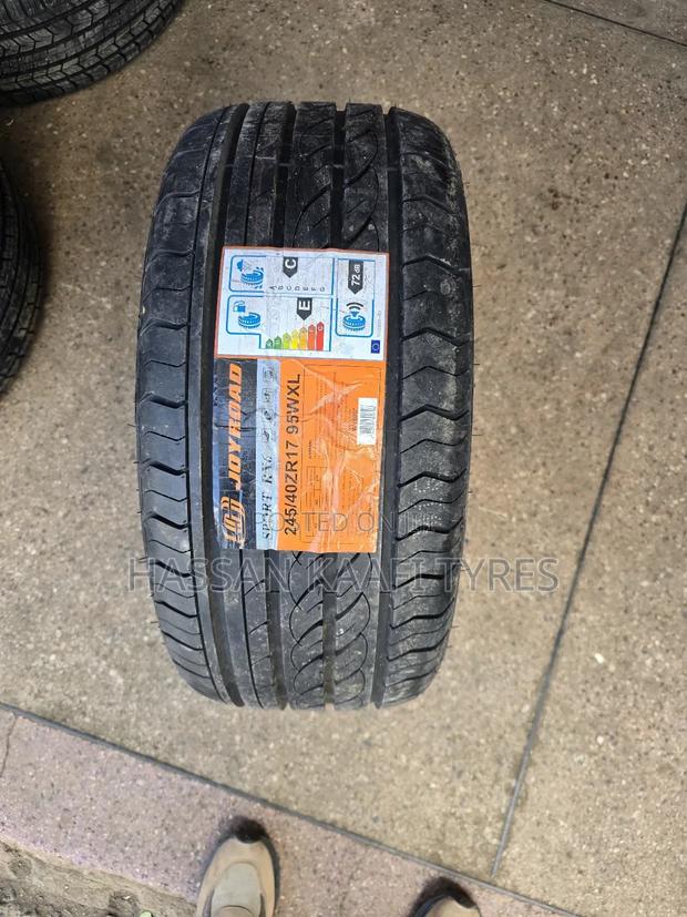 245/40r17 Joyroad Tyre