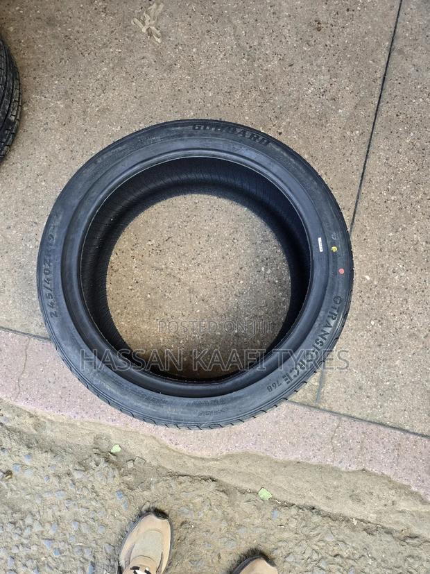 245/40r19 Goddard Tyre - thumbnail 3