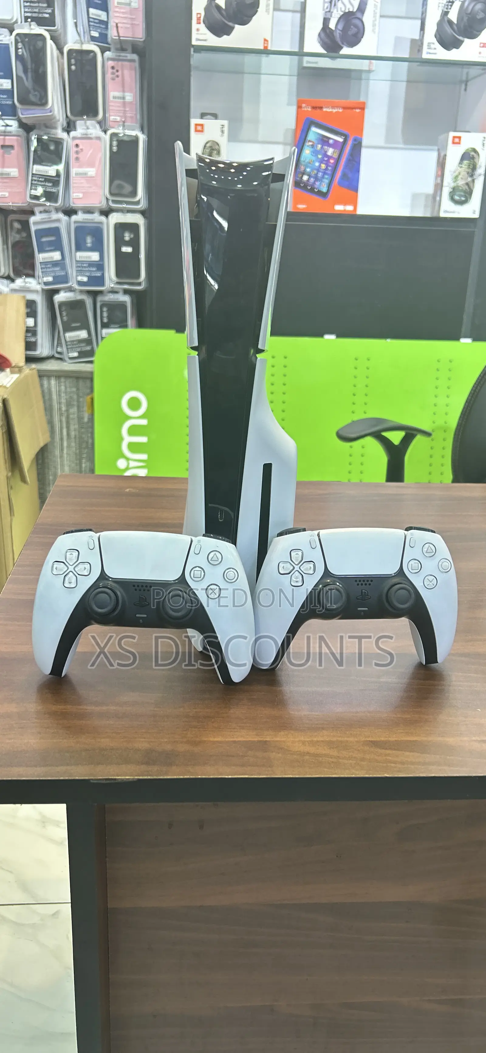 Playstation 5 Slim Disk Version (Pre-owned) With 2 Controllers