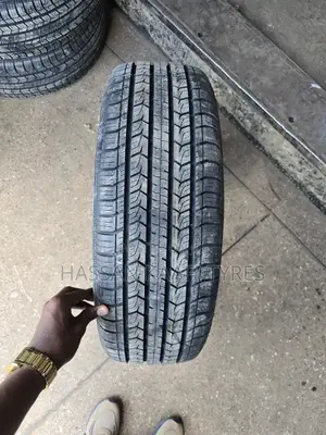 235/55r20 Centra Tyre