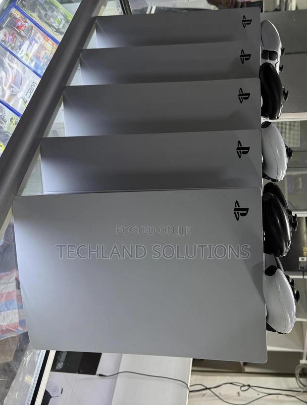 Nearly Sony Playstation 5 Standard Console - thumbnail 7