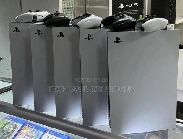 Nearly Sony Playstation 5 Standard Console - thumbnail 6